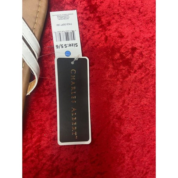 Charles Albert Open-Toe Sandals White Criss Cross‎ Size Small 5/6 - Picture 2 of 5